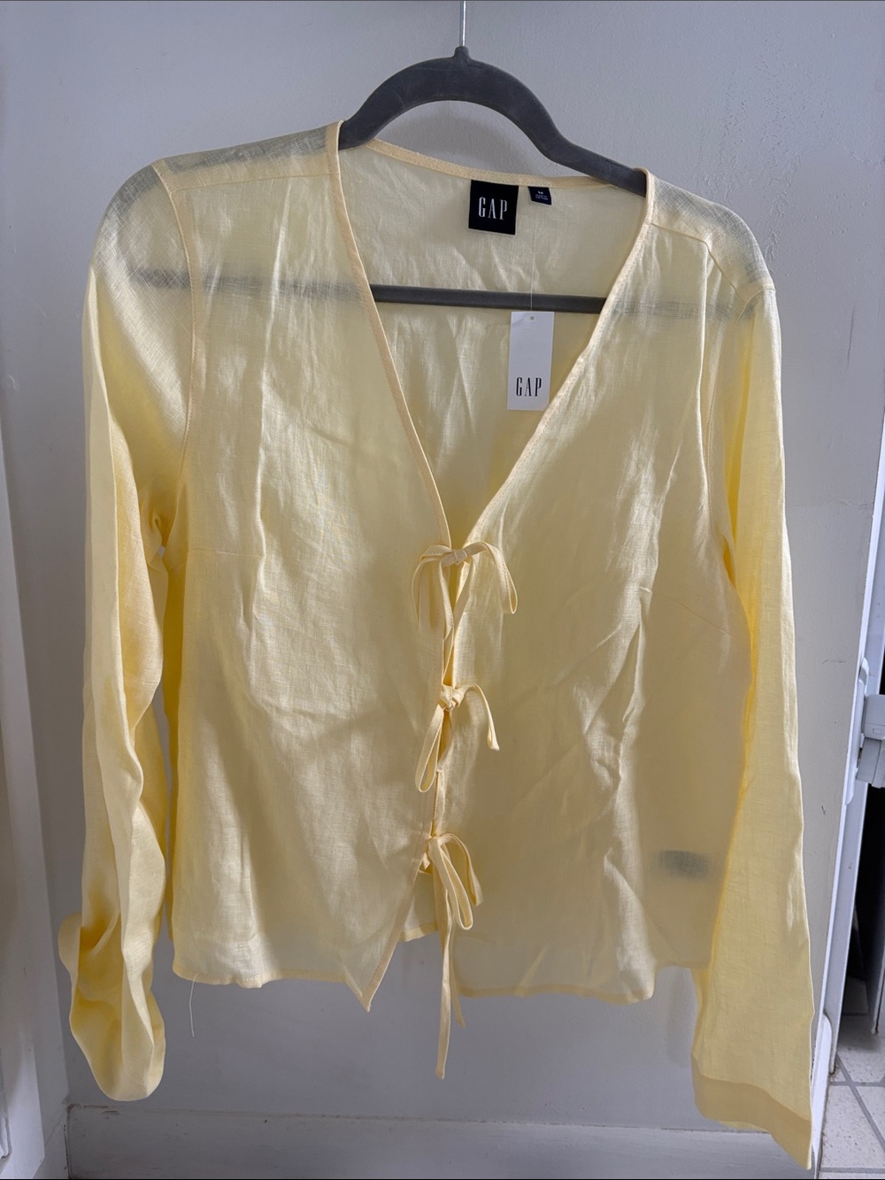 GAP Pale like linen sheer Yellow Tie-Front Lightweight Women's Blouse